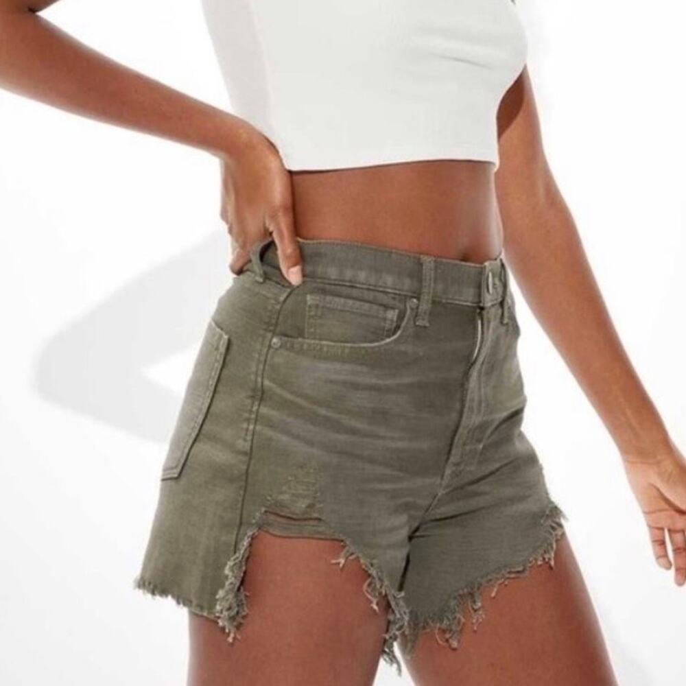 American Eagle Army Green Distressed Denim Frayed Highest Rise Mom Shorts SIZE 2